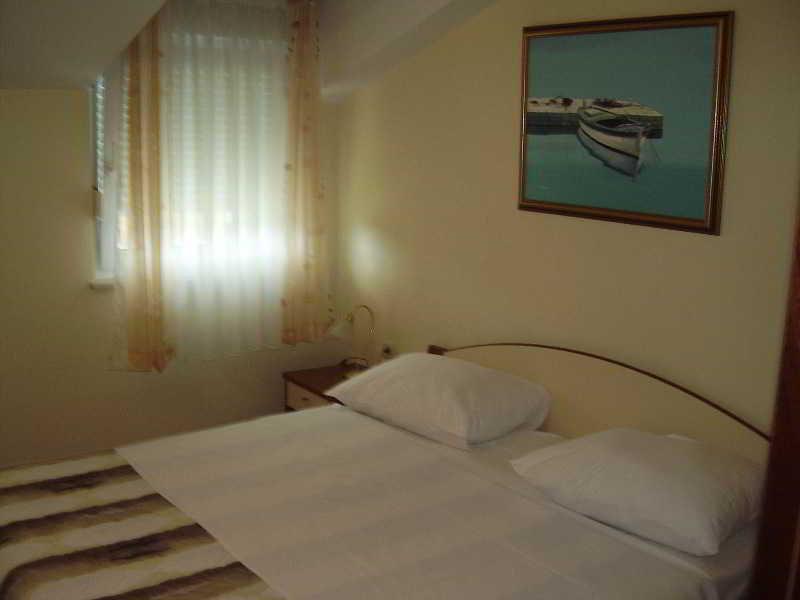 Hotel Adria Kastela Bagian luar foto